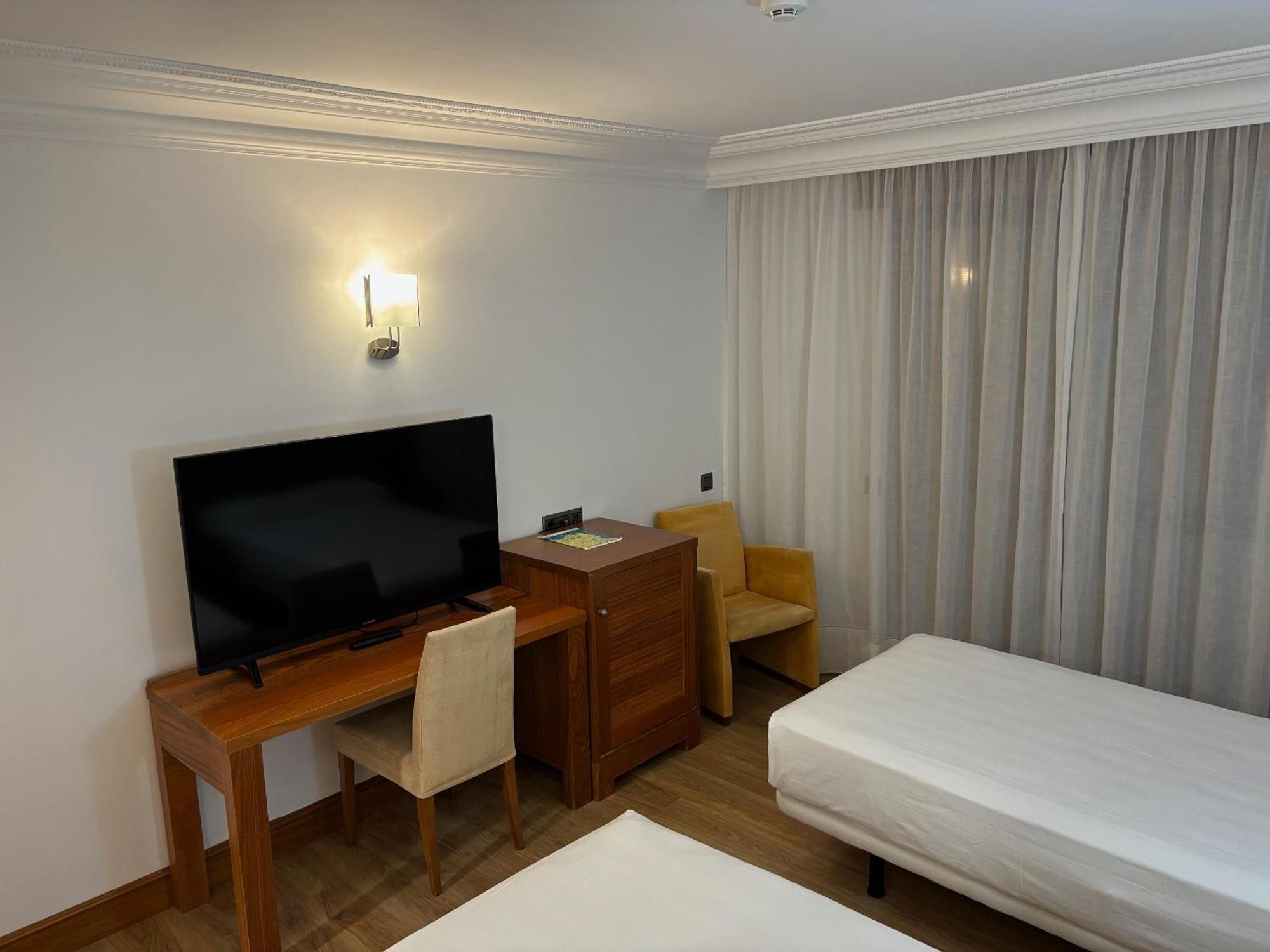 Gran Hotel Liber & Spa Playa Golf Noja Esterno foto