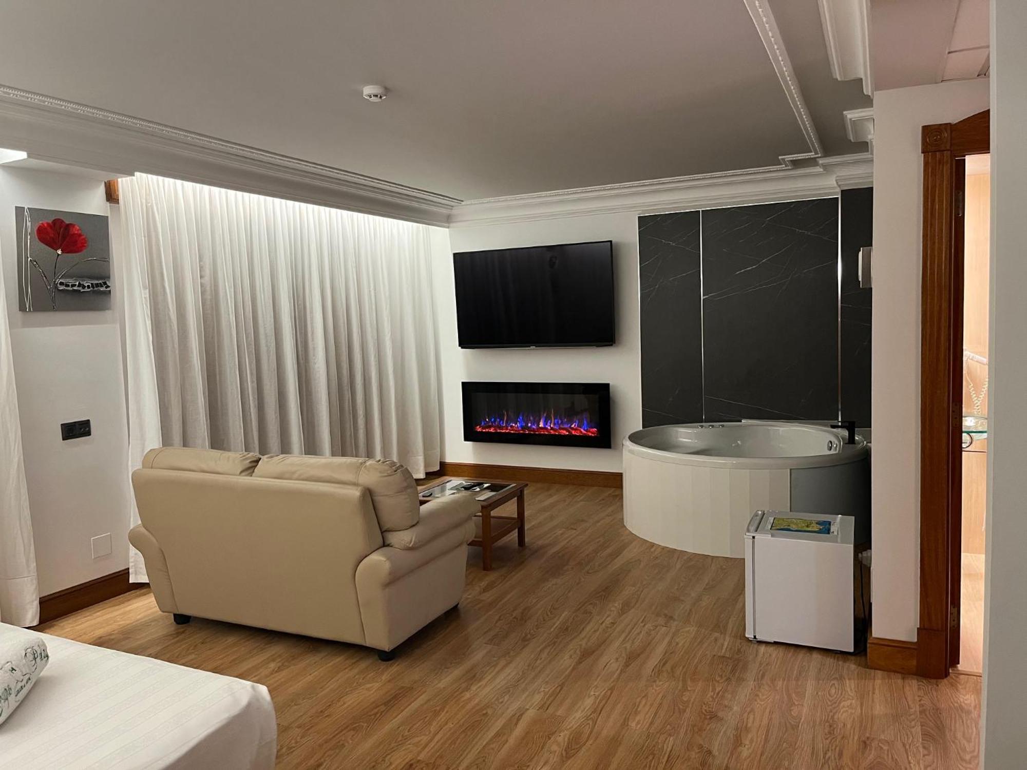 Gran Hotel Liber & Spa Playa Golf Noja Esterno foto