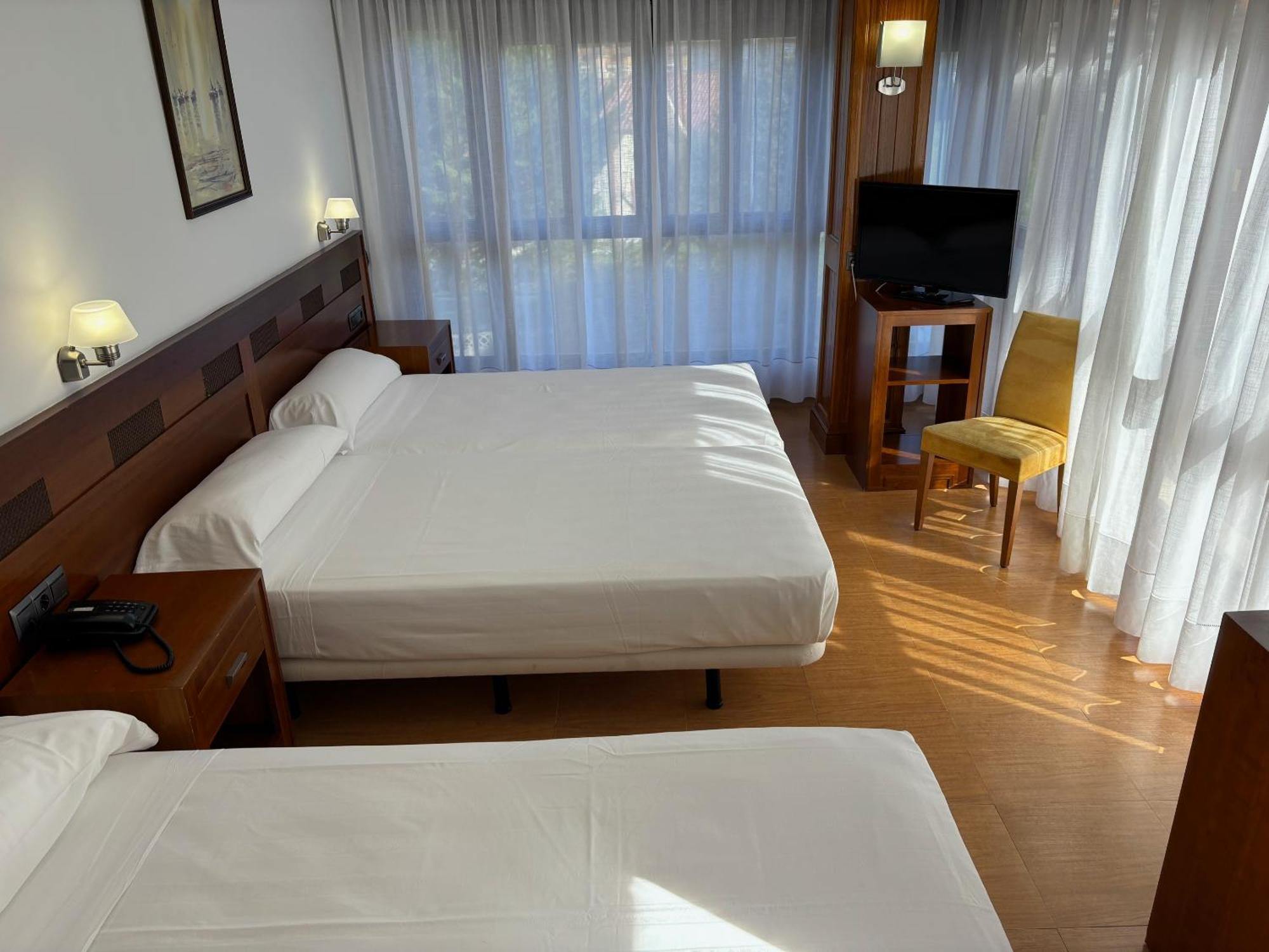 Gran Hotel Liber & Spa Playa Golf Noja Esterno foto
